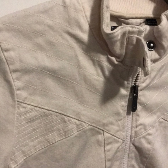 Short Bench Jacket - Picture 4 of 4